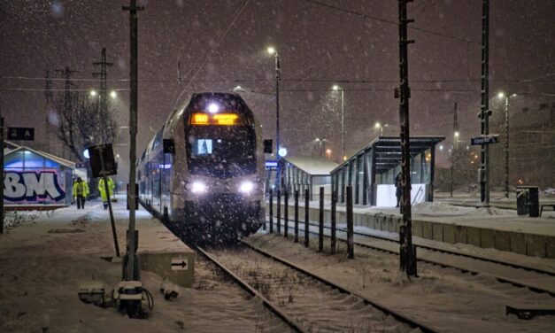 Hóhelyzet: váltóproblémákkal küzd a MÁV, késnek és kimaradnak a járatok – itt a szerdai menetrend