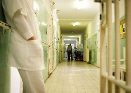 Összeomlóban a pszichiátriai ellátás: az orvosi kamara szerint hatóránként öngyilkos lesz egy ember Magyarországon