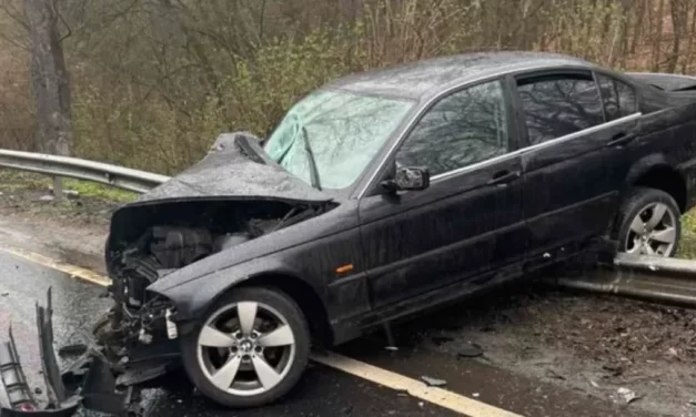 Iskolába menet életveszélyesen megsérült Oszter Alexandra fia, a diákok egy fekete BMW-vel karambolóztak