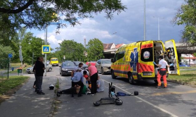 Zebrán ütötte el az elektromos rolleres az idős férfit Budapesten, a gyalogos válságos állapotban van